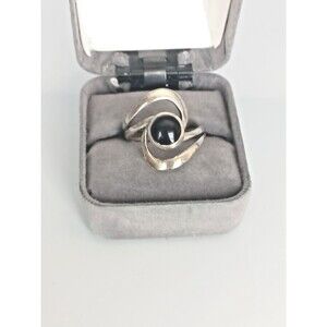 .925 Sterling Silver Onyx Ring Swirl Design Size 8.5